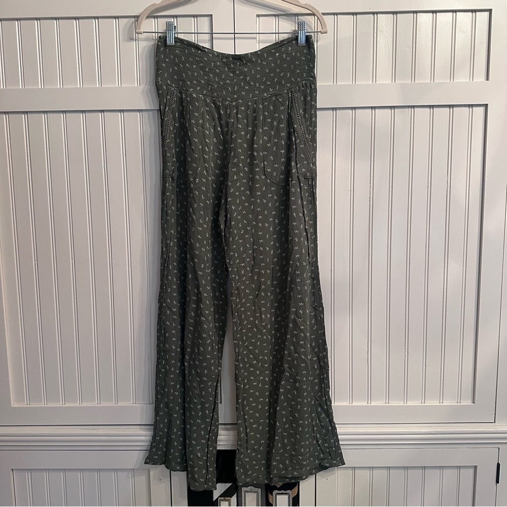 Three Dots Olive Green Patterned Pants - image 1